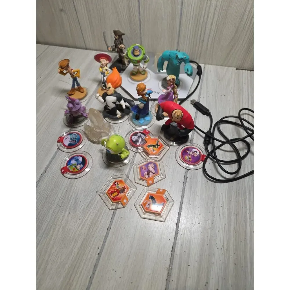 DISNEY INFINITY Figures Lot Character Power Discs Portal Base Everything Pict